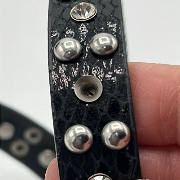 BLACK STUD AND CRYSTAL BRACELET - Picture 4 of 4
